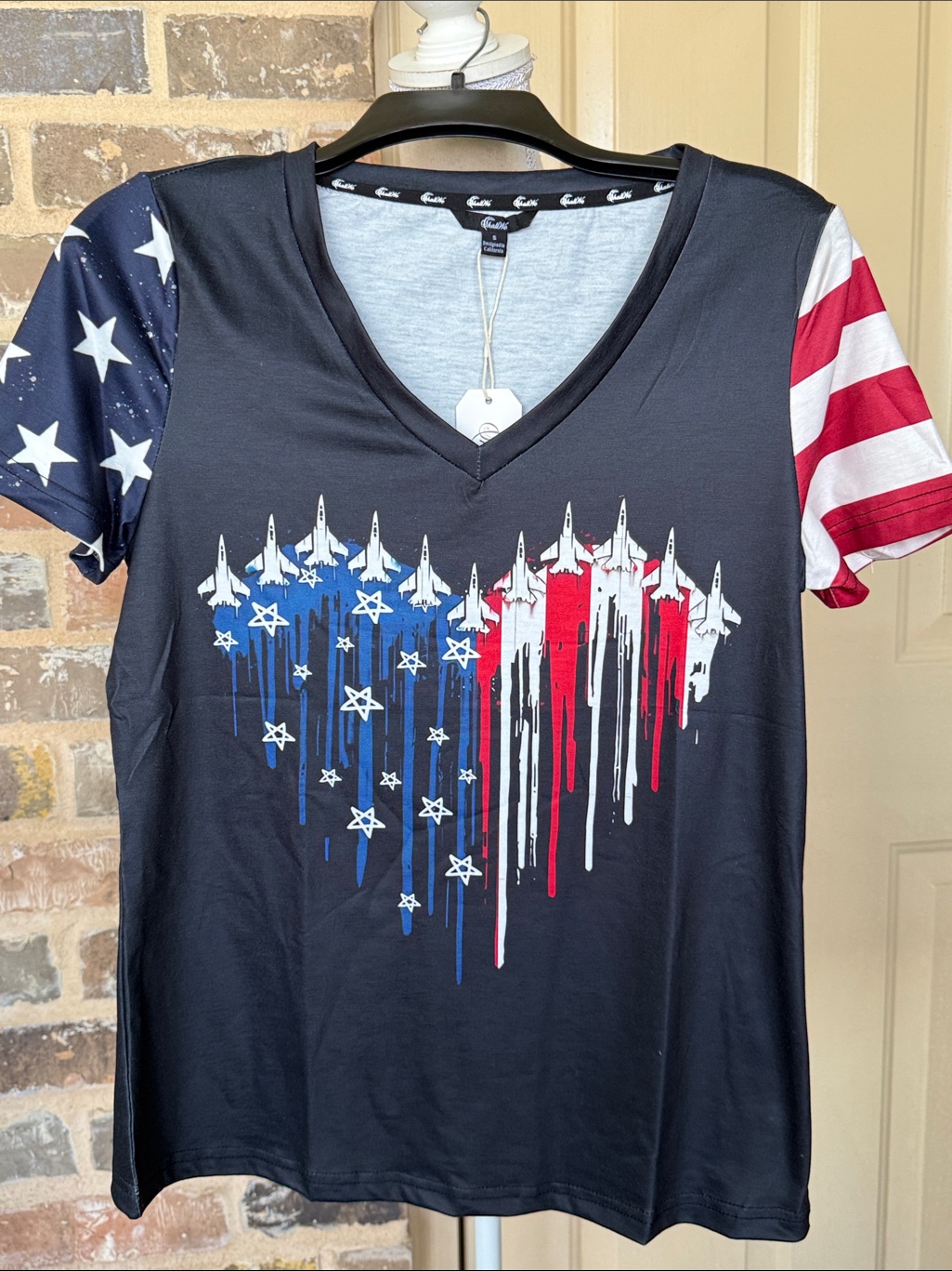 Nwt Patriotic V-Neck Graphic Tee American Flag Heart Black/Red/Blue 4th Of July — image 7 of 8